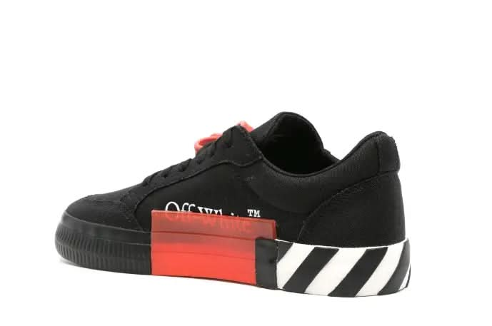 Off-White Vulcanized low-top sneakers