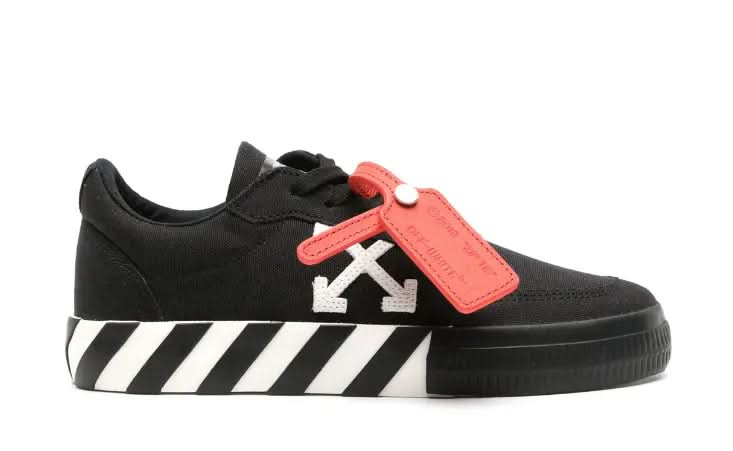 Off-White Vulcanized low-top sneakers